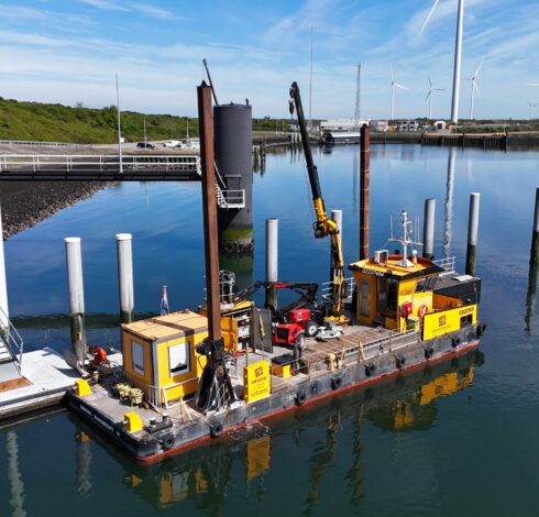 de griend een werkschip van Van Der Straaten